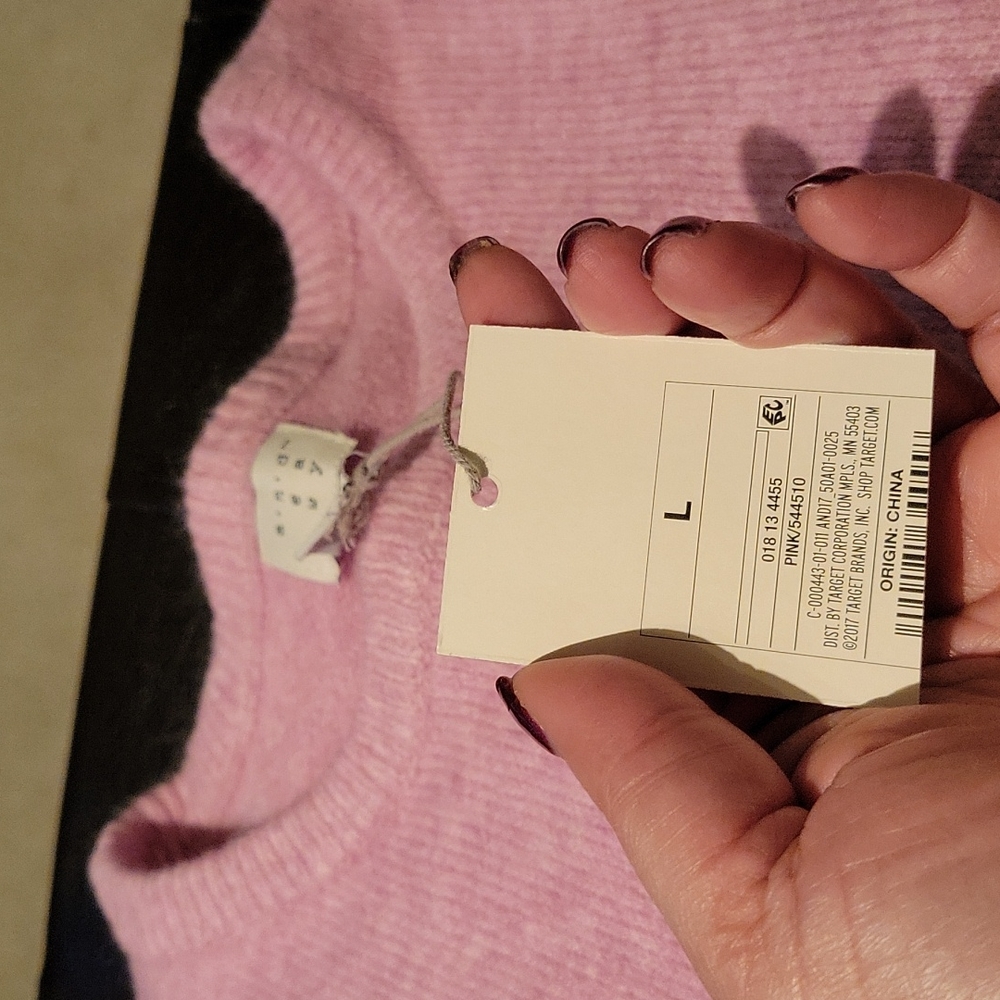 Sweater - Picture 6 of 8